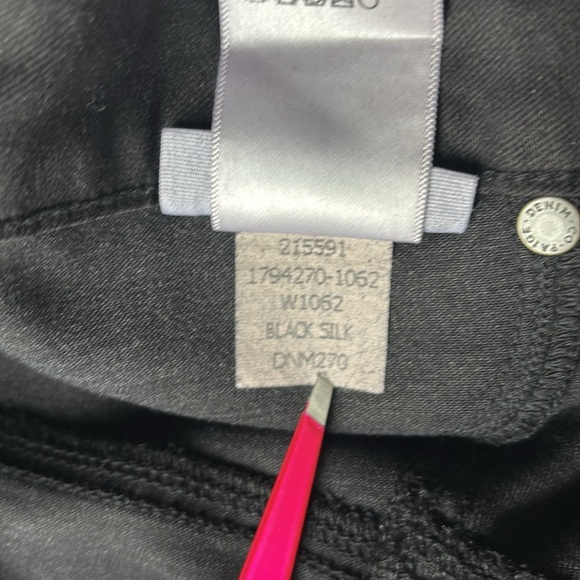 PAIGE Verdugo Ultra Skinny Black Silk Coated Skinny Jean EUC - Picture 6 of 10